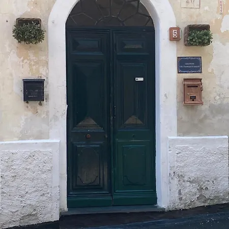 Casa *